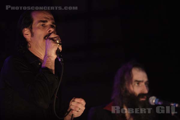 NICK CAVE AND THE BAD SEEDS - 2008-04-29 - PARIS - Casino de Paris - Warren Ellis - Nicholas Edward Cave [Nick Cave]